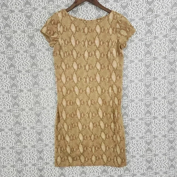Lauren Ralph Lauren Dresses & Skirts - Lauren Ralph Lauren printed short sleeve pull on stretched sheath dress PXS